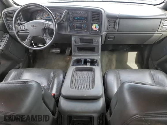 2003 GMC Sierra 1500 SLT с VIN 2GTEK19T931359648, выставлен на аукционе Copart как лот 68164465 с пробегом 269 021 миль миль и Списание • Salvage title. История ставок и продаж доступна на DreamBid. Изображение 8.
