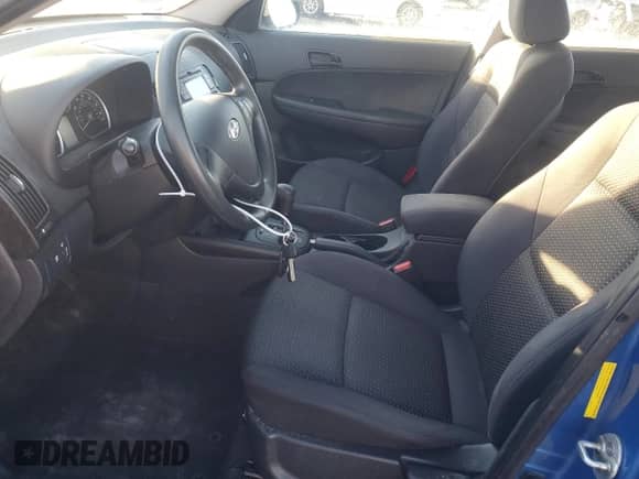 2010 Hyundai Elantra GLS с VIN KMHDB8AE5AU084617, выставлен на аукционе Copart как лот 86975695 с пробегом 151 905 миль миль и Чистый • Clean title. История ставок и продаж доступна на DreamBid. Изображение 7.