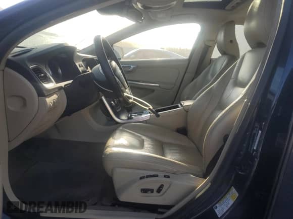 2012 Volvo S60 T6 с VIN YV1902FH7C2099466, выставлен на аукционе Copart как лот 81548345 с пробегом 156 658 миль миль и Списание • Salvage title. История ставок и продаж доступна на DreamBid. Изображение 7.