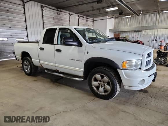 2005 Dodge 1500 SLT with VIN 1D7HU18D15S213755, listed as a Copart auction lot 70699435 with 127,576 mi miles and Non repairable. Bid and sale history available at DreamBid. Image 4.