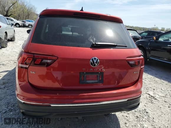 2022 Volkswagen Tiguan SE with VIN 3VV2B7AX7NM068163, listed as a Copart auction lot 52550895 with 71,082 mi miles and Salvage title. Bid and sale history available at DreamBid. Image 6.