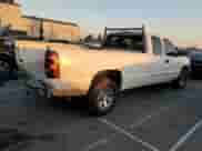 2003 Chevrolet Silverado 1500 LS z VIN 1GCEC19T63E233520, wystawiony jako Copart lot #80274524 z przebiegiem 347 010 mil mil oraz Szkoda całkowita • Salvage title. Historia ofert i sprzedaży dostępna na DreamBid. Obrazek 3.