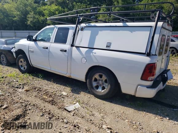 2013 Ram 1500 Tradesman z VIN 1C6RR7FP6DS645313, wystawiony jako Copart lot #57781625 z przebiegiem 299 001 mil mil oraz Szkoda całkowita • Salvage title. Historia ofert i sprzedaży dostępna na DreamBid. Obrazek 2.