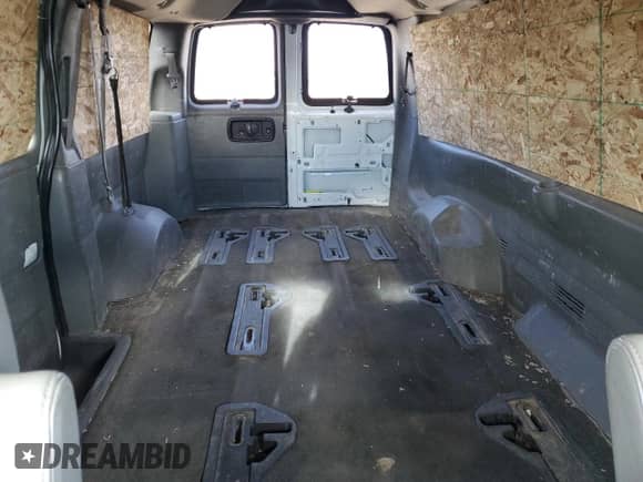 2013 Chevrolet Express Passenger 1LT с VIN 1GAZGYFG4D1140342, выставлен на аукционе Copart как лот 75170404 с пробегом 201 580 миль миль и Чистый • Clean title. История ставок и продаж доступна на DreamBid. Изображение 10.