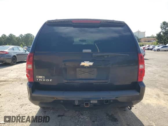 2009 Chevrolet Tahoe 1LT z VIN 1GNFC23J19R128555, wystawiony jako Copart lot #64804335 z przebiegiem 305 870 mil mil oraz Czysty tytuł • Clean title. Historia ofert i sprzedaży dostępna na DreamBid. Obrazek 6.