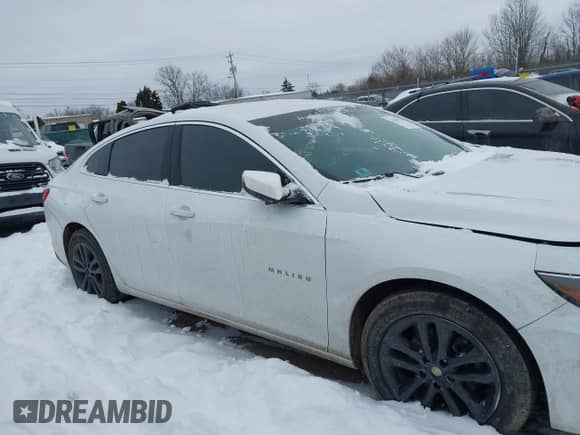 2016 Chevrolet Malibu LT z VIN 1G1ZE5ST0GF322490, wystawiony jako IAAI lot #41209750 z przebiegiem 92 219 mil mil oraz . Historia ofert i sprzedaży dostępna na DreamBid. Obrazek 13.