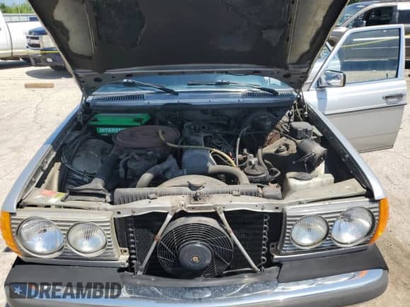 1979 Mercedes-Benz 300 с VIN 12313012127361, выставлен на аукционе Copart как лот 61981455 с пробегом 173 130 миль миль и Чистый • Clean title. История ставок и продаж доступна на DreamBid. Изображение 11.