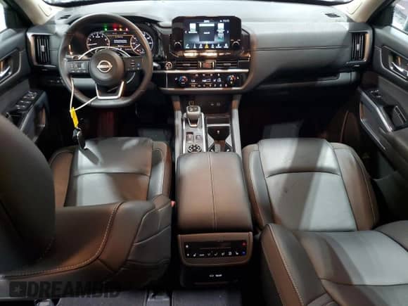 2024 Nissan Pathfinder SL with VIN 5N1DR3CD3RC299269, listed as a Copart auction lot 82033915 with 11,463 mi miles and Salvage title. Bid and sale history available at DreamBid. Image 8.