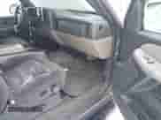 2002 Chevrolet Suburban LS с VIN 1GNFK16Z62J141868, выставлен на аукционе IAAI как лот 41534100 с пробегом 184 961 миль миль и . История ставок и продаж доступна на DreamBid. Изображение 5.