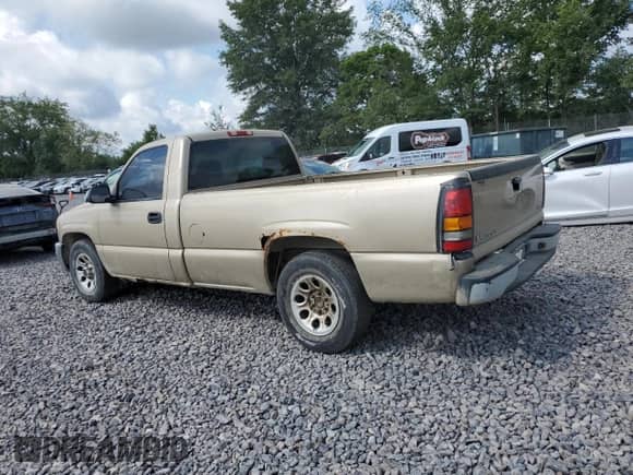 2005 GMC Sierra 1500 Work Truck с VIN 1GTEC14X15Z342800, выставлен на аукционе Copart как лот 68868515 с пробегом 319 457 миль миль и Чистый • Clean title. История ставок и продаж доступна на DreamBid. Изображение 2.