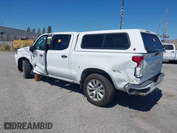 2020 Chevrolet Silverado 1500 Custom z VIN 3GCPWBEKXLG450032, wystawiony jako IAAI lot #42533856 z przebiegiem 73 885 mil mil oraz . Historia ofert i sprzedaży dostępna na DreamBid. Obrazek 3.