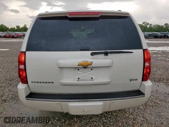 2014 Chevrolet Suburban LTZ z VIN 1GNSKKE72ER179639, wystawiony jako Copart lot #62344495 z przebiegiem 81 995 mil mil oraz Szkoda całkowita • Salvage title. Historia ofert i sprzedaży dostępna na DreamBid. Obrazek 6.