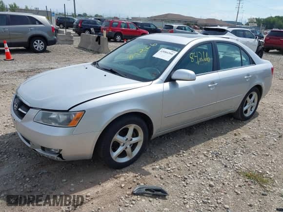 2008 Hyundai Sonata SE с VIN 5NPEU46C18H363277, выставлен на аукционе IAAI как лот 43084266 с пробегом 188 027 миль миль и . История ставок и продаж доступна на DreamBid. Изображение 2.