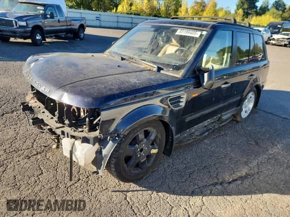 2006 Land Rover Range Rover Sport HSE z VIN SALSF25456A920586, wystawiony jako Copart lot #85199405 z przebiegiem 157 216 mil mil oraz Szkoda całkowita • Salvage title. Historia ofert i sprzedaży dostępna na DreamBid. Obrazek 1.