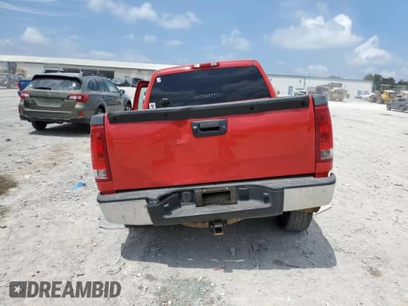 2013 GMC Sierra 1500 SLE z VIN 3GTP2VE77DG265818, wystawiony jako Copart lot #69641135 z przebiegiem 183 201 mil mil oraz Szkoda całkowita • Salvage title. Historia ofert i sprzedaży dostępna na DreamBid. Obrazek 6.