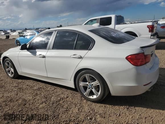 2013 BMW 3 Series 328i xDrive с VIN WBA3B3C50DF536866, выставлен на аукционе Copart как лот 80294985 с пробегом 146 381 миль миль и На запчасти • Non repairable. История ставок и продаж доступна на DreamBid. Изображение 2.