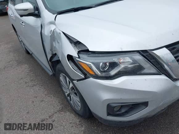 2020 Nissan Pathfinder SL with VIN 5N1DR2CM6LC617046, listed as a IAAI auction lot 42580180 with 134,310 mi miles and . Bid and sale history available at DreamBid. Image 6.