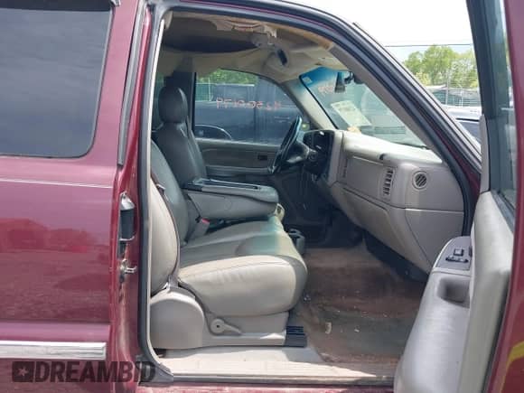 2003 GMC Sierra 1500 SLE с VIN 2GTEK19T531384899, выставлен на аукционе IAAI как лот 42300179 с пробегом 230 031 миль миль и . История ставок и продаж доступна на DreamBid. Изображение 5.