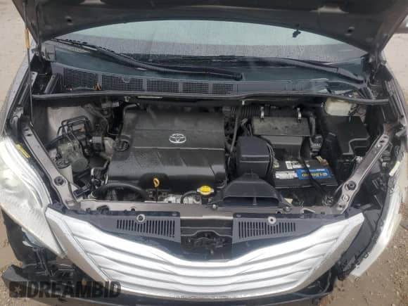 2013 Toyota Sienna XLE AAS z VIN 5TDYK3DC6DS358063, wystawiony jako Copart lot #66729285 z przebiegiem 205 778 mil mil oraz Szkoda całkowita • Salvage title. Historia ofert i sprzedaży dostępna na DreamBid. Obrazek 12.