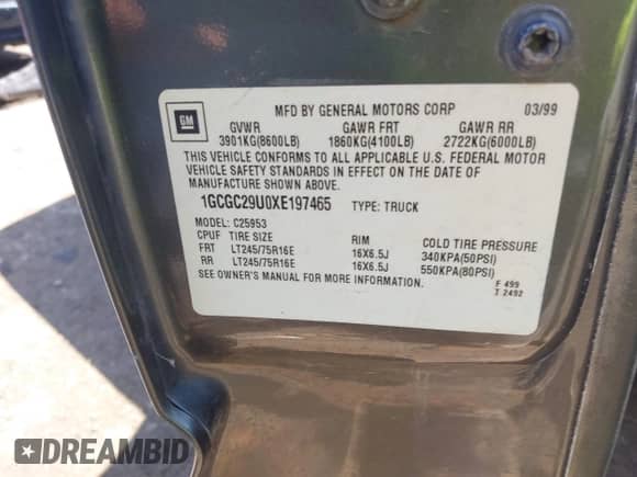 1999 Chevrolet Silverado 2500 LS with VIN 1GCGC29U0XE197465, listed as a IAAI auction lot 41982958 with Not provided miles and . Bid and sale history available at DreamBid. Image 9.