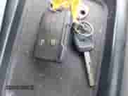 2019 Chevrolet Silverado 1500 Work Truck z VIN 2GCVKNECXK1204182, wystawiony jako IAAI lot #42523549 z przebiegiem 91 136 mil mil oraz . Historia ofert i sprzedaży dostępna na DreamBid. Obrazek 11.
