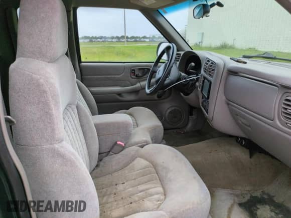 2002 Chevrolet S-10 LS с VIN 1GCCS19W528175367, выставлен на аукционе Copart как лот 74550124 с пробегом Не указан миль и Списание • Salvage title. История ставок и продаж доступна на DreamBid. Изображение 10.