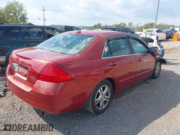 2007 Honda Accord EX-L с VIN 1HGCM56897A069335, выставлен на аукционе IAAI как лот 43222995 с пробегом 190 384 миль миль и . История ставок и продаж доступна на DreamBid. Изображение 4.