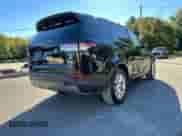 2018 Land Rover Discovery SE with VIN SALRG2RV2JA055096, listed as a Copart auction lot 85284125 with 128,579 mi miles and Clean title. Bid and sale history available at DreamBid. Image 3.