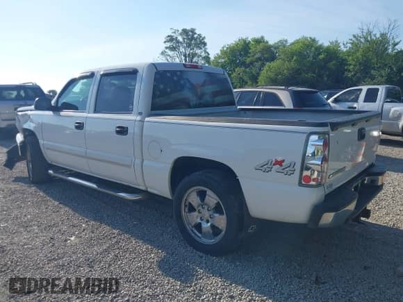 2007 Chevrolet Silverado 1500 LS с VIN 2GCEK13VX71140682, выставлен на аукционе IAAI как лот 42679456 с пробегом 124 302 миль миль и . История ставок и продаж доступна на DreamBid. Изображение 3.