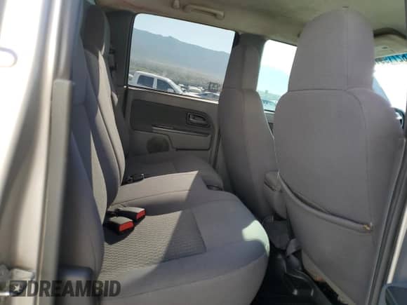 2006 Chevrolet Colorado z VIN 1GCDT138368179399, wystawiony jako Copart lot #62719915 z przebiegiem 233 089 mil mil oraz Szkoda całkowita • Salvage title. Historia ofert i sprzedaży dostępna na DreamBid. Obrazek 10.