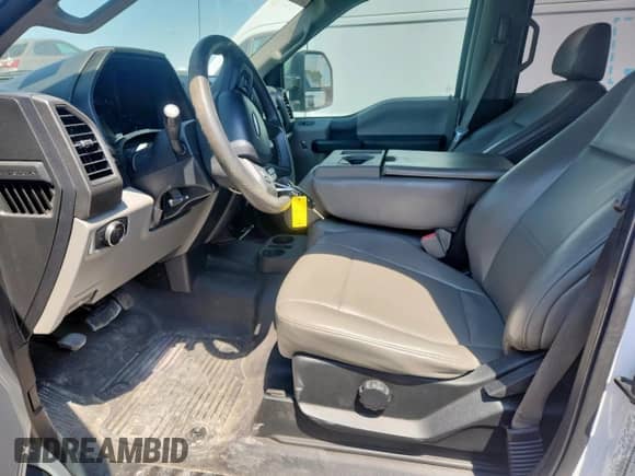 2018 Ford F-250 XL z VIN 1FT7W2B67JEC78182, wystawiony jako Copart lot #68497045 z przebiegiem 100 976 mil mil oraz Szkoda całkowita • Salvage title. Historia ofert i sprzedaży dostępna na DreamBid. Obrazek 7.