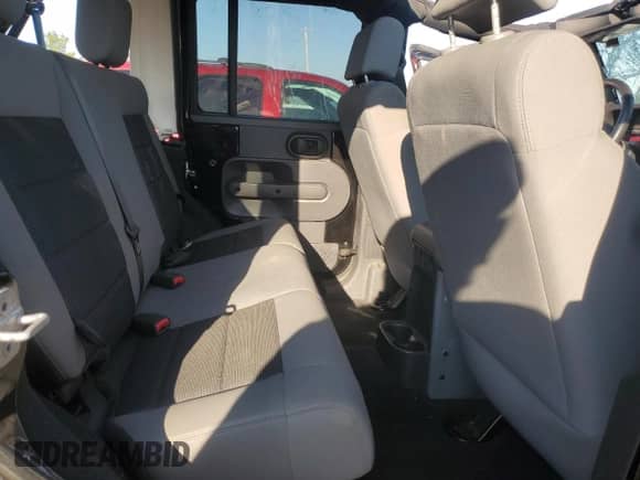 2008 Jeep Wrangler Unlimited X with VIN 1J4GA39198L531419, listed as a Copart auction lot 80160815 with 121,043 mi miles and Clean title. Bid and sale history available at DreamBid. Image 11.