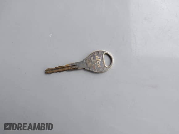 1998 Nissan Frontier XE z VIN 1N6DD26Y3WC344795, wystawiony jako IAAI lot #41190751 z przebiegiem 183 257 mil mil oraz . Historia ofert i sprzedaży dostępna na DreamBid. Obrazek 11.