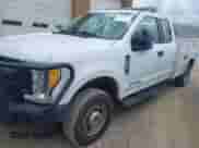 2017 Ford F-250 z VIN 1FD7X2BT3HED33204, wystawiony jako IAAI lot #42763137 z przebiegiem 125 270 mil mil oraz . Historia ofert i sprzedaży dostępna na DreamBid. Obrazek 18.
