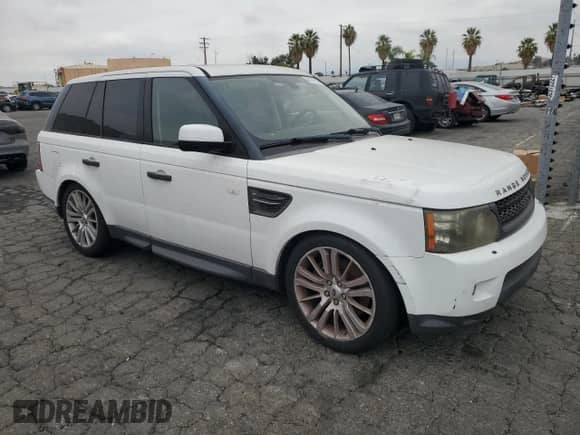 2011 Land Rover Range Rover Sport HSE Lux with VIN SALSK2D47BA296670, listed as a Copart auction lot 84159615 with 210,452 mi miles and Clean title. Bid and sale history available at DreamBid. Image 4.