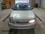 1998 Chevrolet Prizm Lsi z VIN 1Y1SK5288WZ403310, wystawiony jako Copart lot #83931875 z przebiegiem 112 491 mil mil oraz Szkoda całkowita • Salvage title. Historia ofert i sprzedaży dostępna na DreamBid. Obrazek 5.