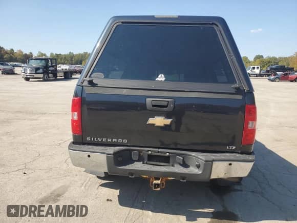 2009 Chevrolet Silverado 1500 LTZ z VIN 1GCEK39J69Z154749, wystawiony jako Copart lot #81431625 z przebiegiem 69 535 mil mil oraz Szkoda całkowita • Salvage title. Historia ofert i sprzedaży dostępna na DreamBid. Obrazek 6.