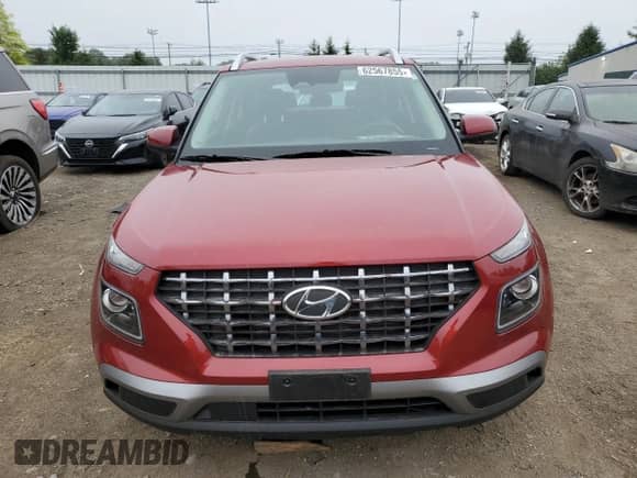 2024 Hyundai Venue Limited with VIN KMHRC8A36RU338669, listed as a Copart auction lot 62567855 with 9,932 mi miles and Salvage title. Bid and sale history available at DreamBid. Image 5.
