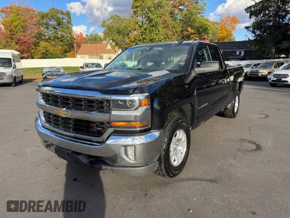 2018 Chevrolet Silverado 1500 LT z VIN 2GCVKRECXJ1104962, wystawiony jako Copart lot #89928955 z przebiegiem 226 307 mil mil oraz Czysty tytuł • Clean title. Historia ofert i sprzedaży dostępna na DreamBid. Obrazek 1.