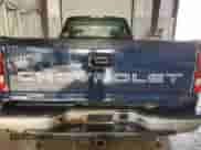 2005 Chevrolet Silverado 2500HD z VIN 1GCHK24G05E325497, wystawiony jako Copart lot #75963434 z przebiegiem 147 222 mil mil oraz Szkoda całkowita • Salvage title. Historia ofert i sprzedaży dostępna na DreamBid. Obrazek 10.