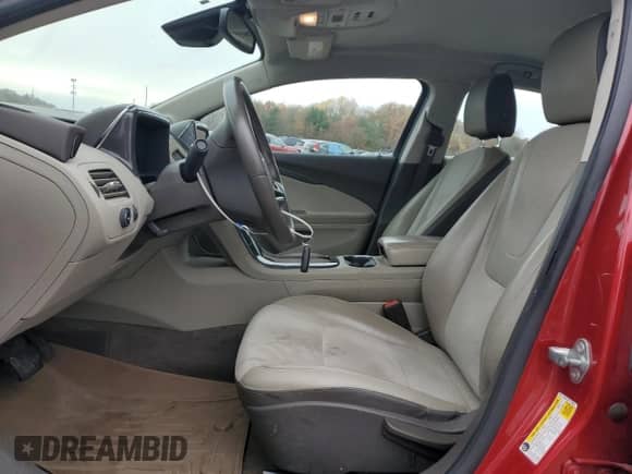 2015 Chevrolet Volt z VIN 1G1RD6E48FU138650, wystawiony jako Copart lot #75890063 z przebiegiem 171 114 mil mil oraz . Historia ofert i sprzedaży dostępna na DreamBid. Obrazek 7.