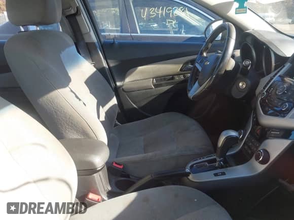 2014 Chevrolet Cruze 1LT с VIN 1G1PC5SB3E7423244, выставлен на аукционе IAAI как лот 43423353 с пробегом Не указан миль и . История ставок и продаж доступна на DreamBid. Изображение 5.