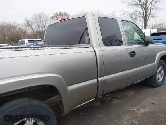 2003 Chevrolet Silverado 1500 LT with VIN 1GCEK19T33E268065, listed as a IAAI auction lot 41838254 with 247,179 mi miles and . Bid and sale history available at DreamBid. Image 13.
