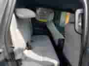 2025 Toyota Tacoma SR z VIN 3TMLB5JN3SM122429, wystawiony jako Copart lot #70122685 z przebiegiem 4 033 mil mil oraz Szkoda całkowita • Salvage title. Historia ofert i sprzedaży dostępna na DreamBid. Obrazek 10.