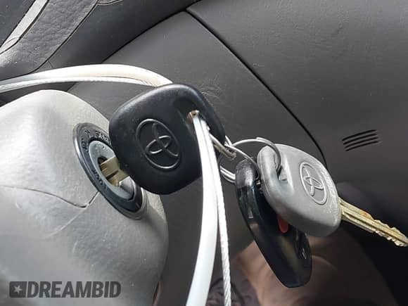 2009 Toyota Sienna XLE with VIN 5TDZK22C99S288258, listed as a IAAI auction lot 42965405 with 121,883 mi miles and . Bid and sale history available at DreamBid. Image 11.