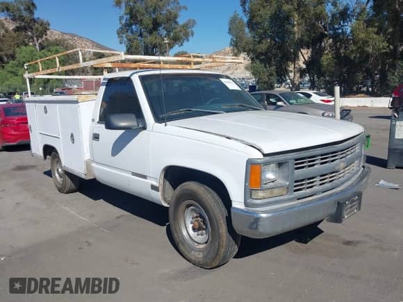 1996 Chevrolet Silverado 3500 с VIN 1GCGC34R1TE222151, выставлен на аукционе IAAI как лот 43496136 с пробегом 236 205 миль миль и . История ставок и продаж доступна на DreamBid. Изображение 1.