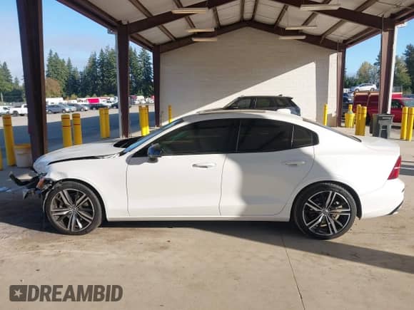 2020 Volvo S60 R-Design с VIN 7JR102FM8LG073060, выставлен на аукционе IAAI как лот 43311572 с пробегом 119 631 миль миль и . История ставок и продаж доступна на DreamBid. Изображение 15.