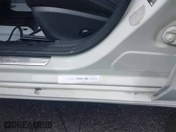 2016 Mercedes-Benz CLA 250 с VIN WDDSJ4GB5GN393002, выставлен на аукционе IAAI как лот 43108448 с пробегом Не указан миль и . История ставок и продаж доступна на DreamBid. Изображение 6.