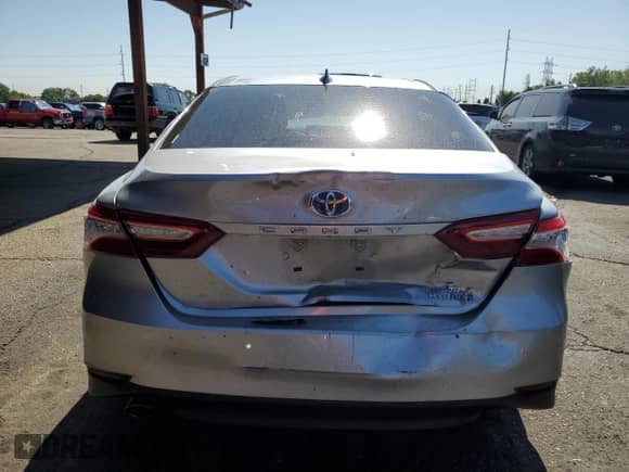 2020 Toyota Camry Hybrid XLE z VIN 4T1F31AK6LU533051, wystawiony jako Copart lot #62422795 z przebiegiem 65 806 mil mil oraz Szkoda całkowita • Salvage title. Historia ofert i sprzedaży dostępna na DreamBid. Obrazek 6.