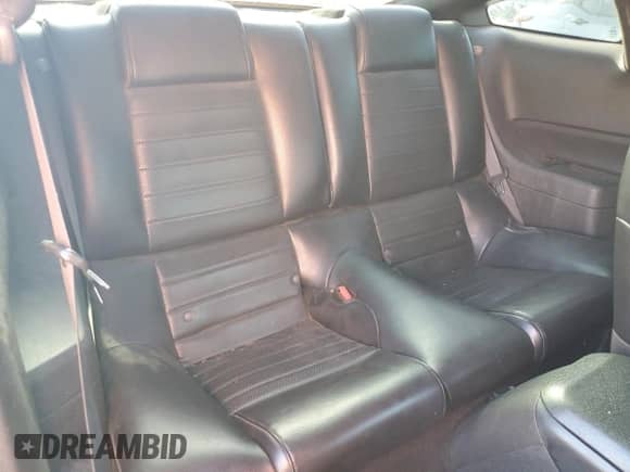 2007 Ford Mustang GT Deluxe z VIN 1ZVFT82H475239998, wystawiony jako Copart lot #84049855 z przebiegiem 101 828 mil mil oraz Szkoda całkowita • Salvage title. Historia ofert i sprzedaży dostępna na DreamBid. Obrazek 10.